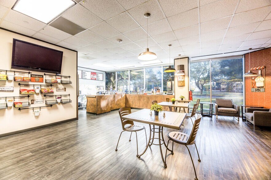 9800 Richmond Ave, Houston, TX à louer - Photo intérieure – Image 3 sur 5
