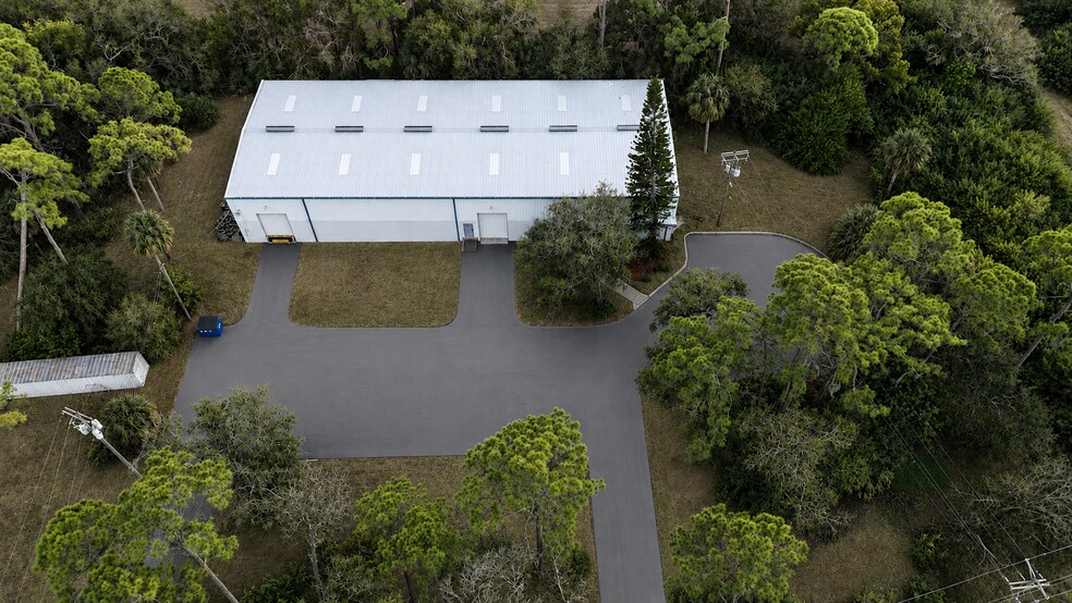210 Woodland Estates Ave, Ruskin, FL à vendre - Photo de l’immeuble – Image 1 sur 10