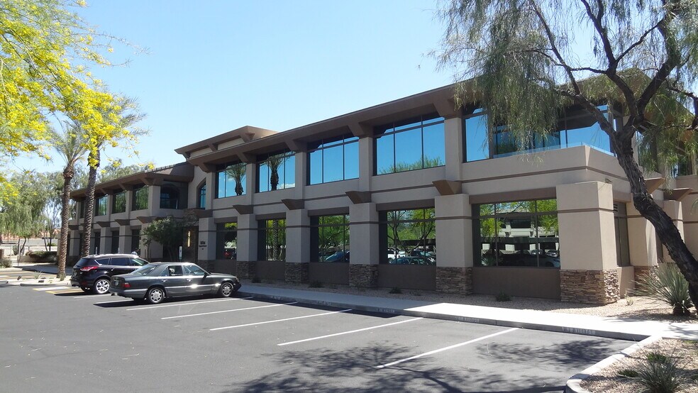 10446 N 74th St, Scottsdale, AZ à louer - Photo de l’immeuble – Image 2 sur 16