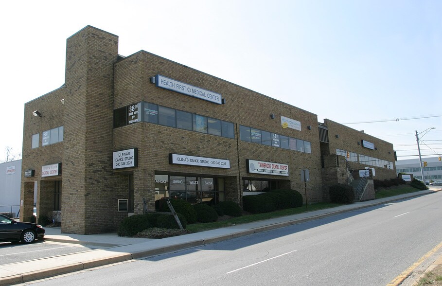 12450 Parklawn Dr, Rockville, MD à vendre - Photo de l’immeuble – Image 2 sur 8