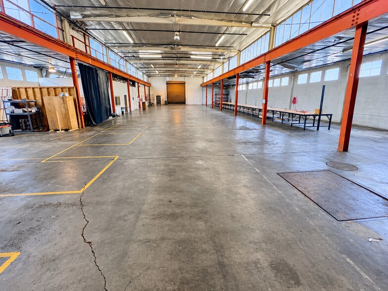 7805 Paramount Blvd, Pico Rivera, CA à louer - Photo de l’immeuble – Image 2 sur 10