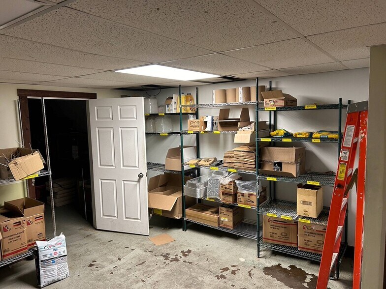 801 Sixth St, Mendota, IL à vendre - Photo de l’immeuble – Image 2 sur 36