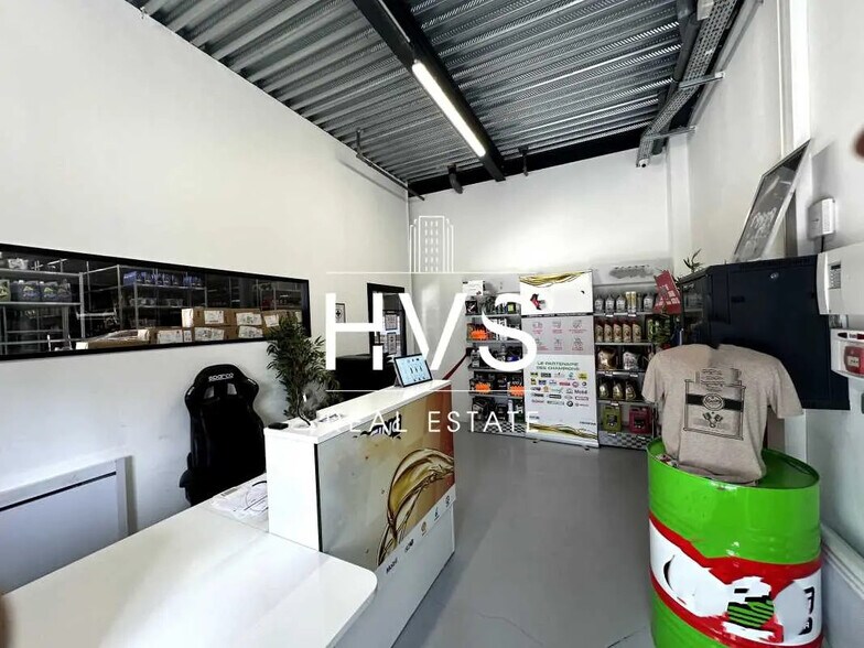 230 Rue Henri Delaunay, Aix-en-Provence à louer - Photo de l’immeuble – Image 3 sur 7