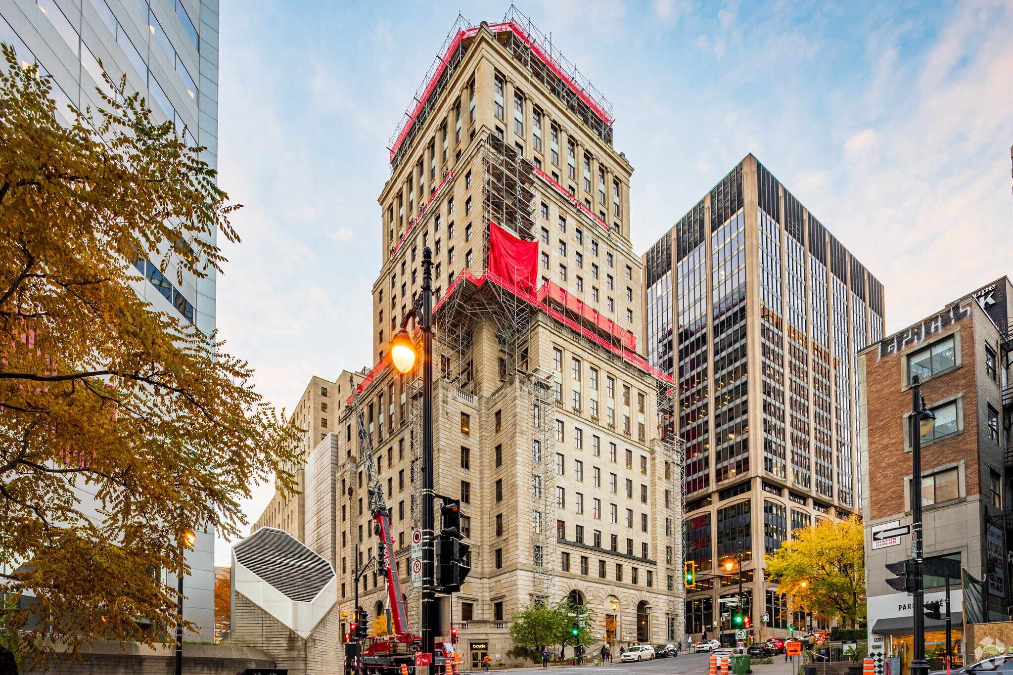 1050 Côte du Beaver Hall, Montréal, QC à louer Photo principale– Image 1 sur 20