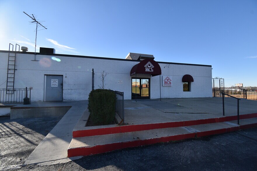 330 E 135th St, Kansas City, MO à vendre - Photo de l’immeuble – Image 2 sur 16