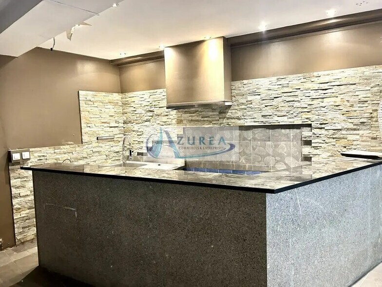 Local commercial dans Nice à vendre - Photo de l’immeuble – Image 3 sur 10