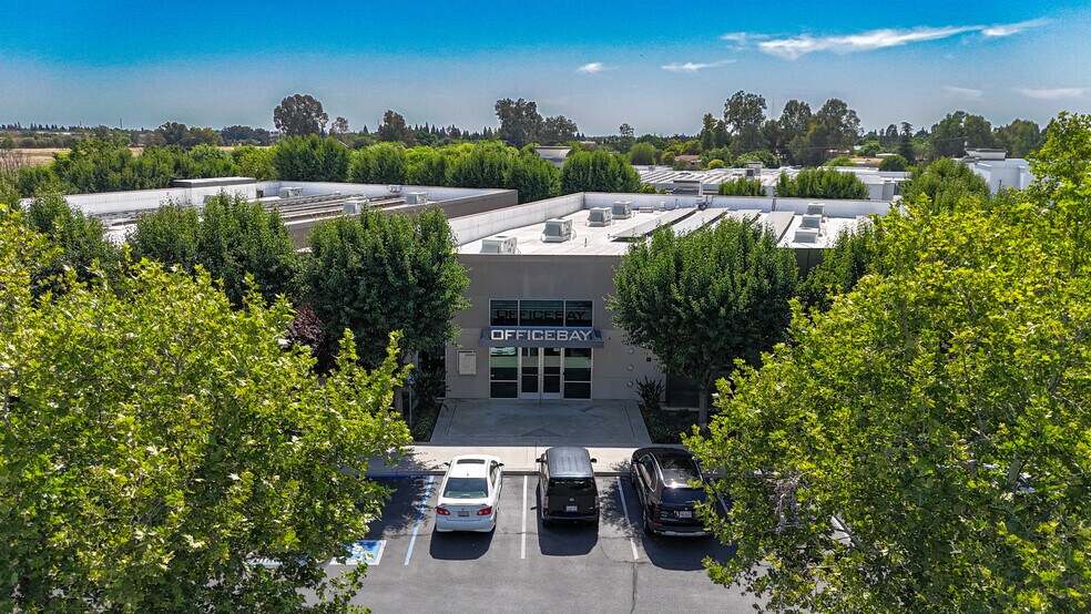 2525 Alluvial Ave, Clovis, CA à vendre - Photo de l’immeuble – Image 3 sur 7