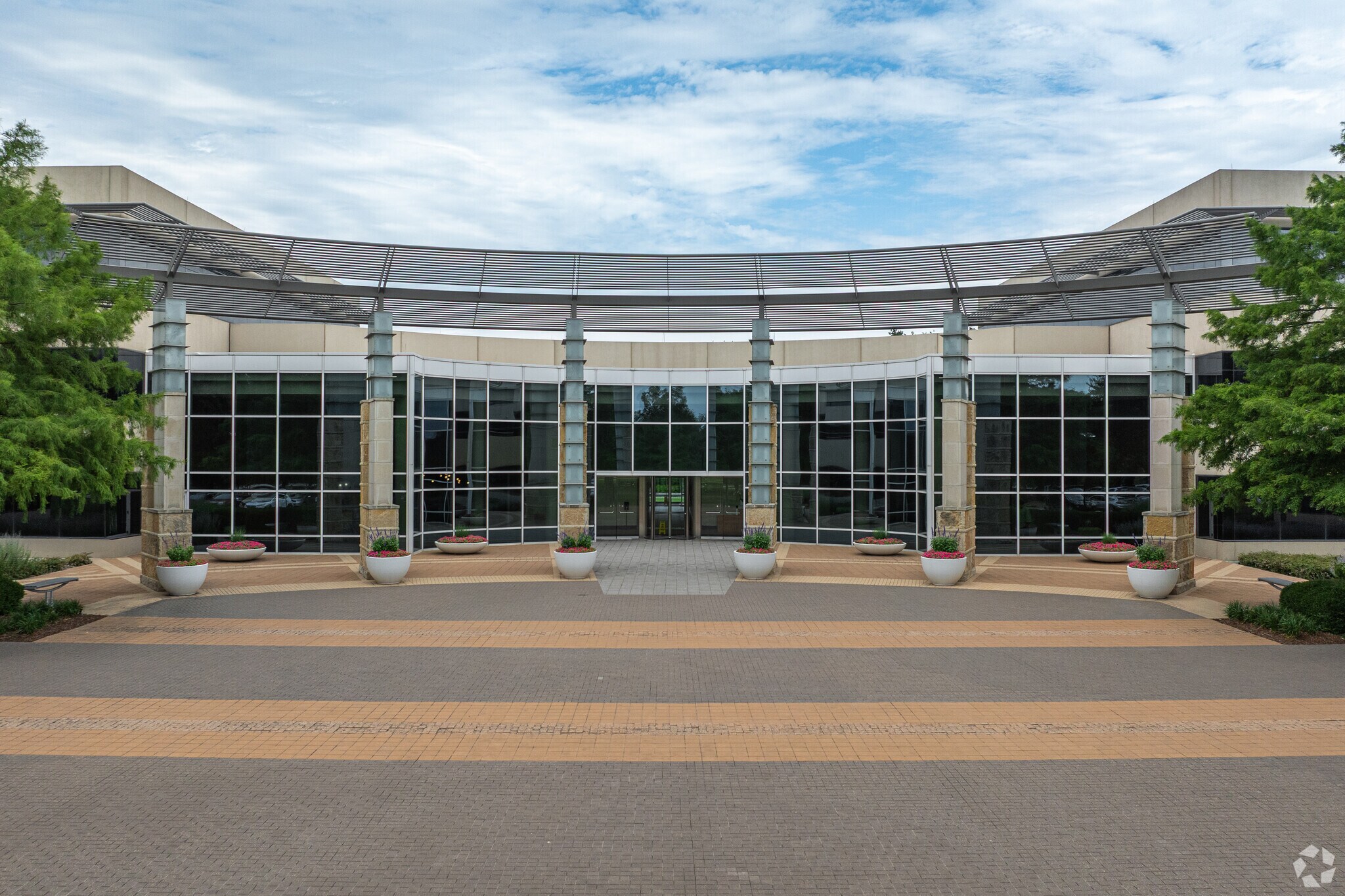 5340 Legacy Dr, Plano, TX à louer Photo principale– Image 1 sur 34