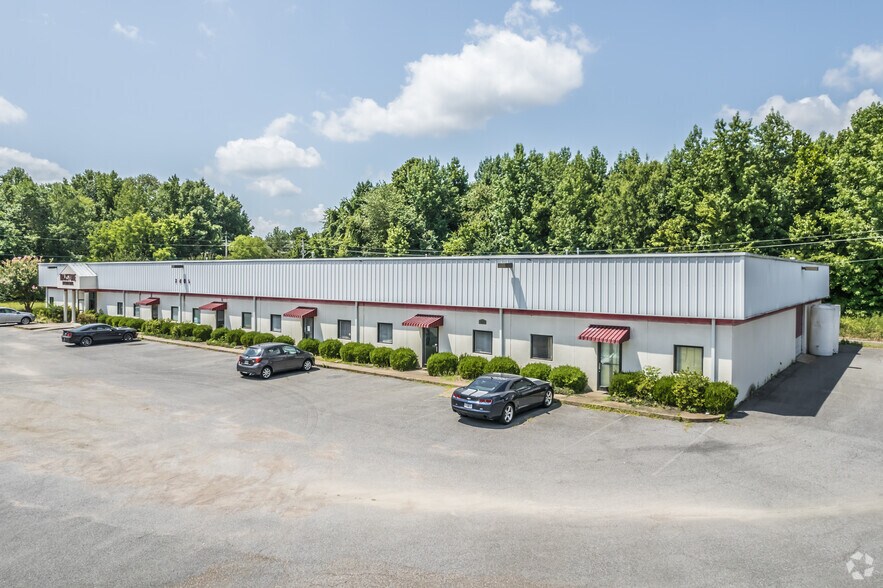 7401 Adrianne Pl, Bartlett, TN à louer - Photo de l’immeuble – Image 3 sur 7