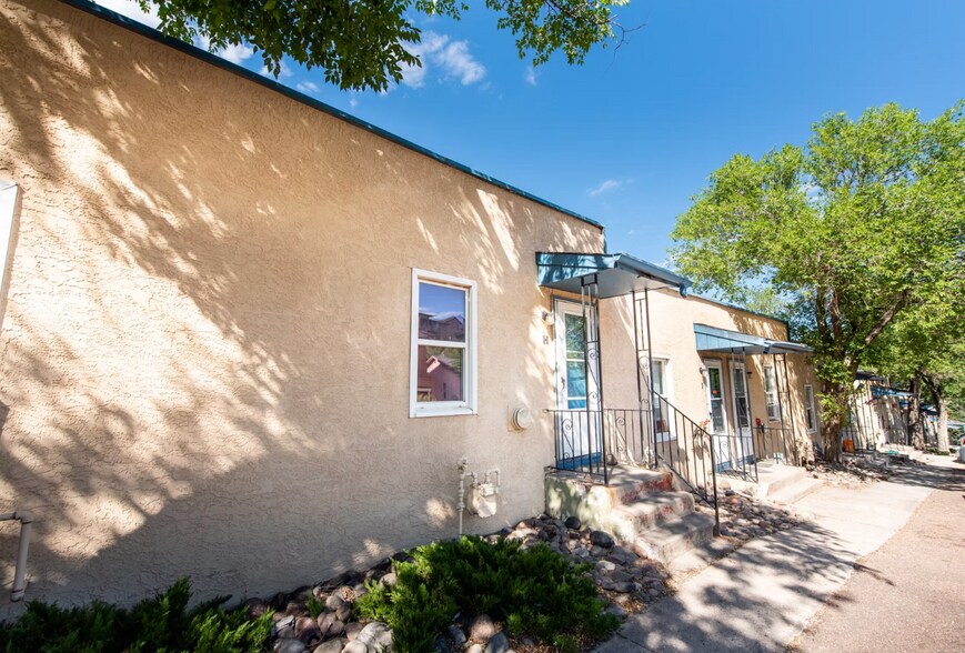 2631 W Pikes Peak Ave, Colorado Springs, CO à vendre - Photo de l’immeuble – Image 2 sur 4
