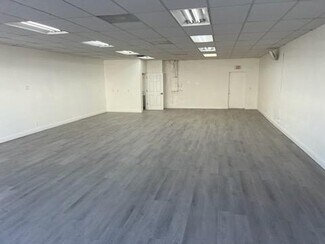 Plus de détails pour 18350 US Highway 19, Clearwater, FL - Local commercial à louer