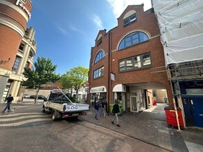 14-18 Fife Rd, Kingston Upon Thames à louer Photo de l’immeuble– Image 1 sur 2