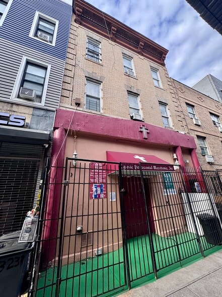 1325 Myrtle Ave, Brooklyn, NY à vendre - Photo de l’immeuble – Image 1 sur 4