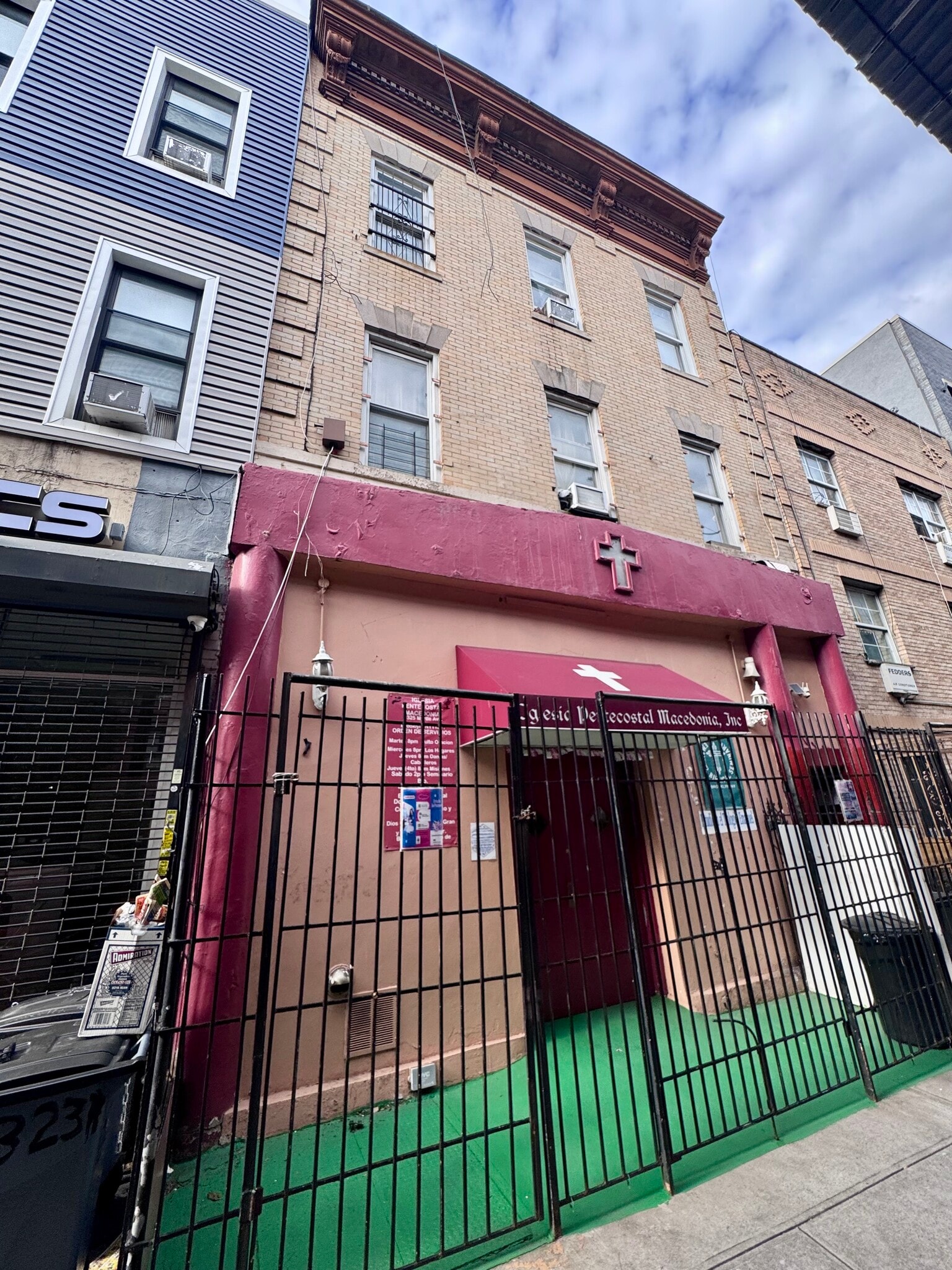 1325 Myrtle Ave, Brooklyn, NY à vendre Photo de l’immeuble– Image 1 sur 5
