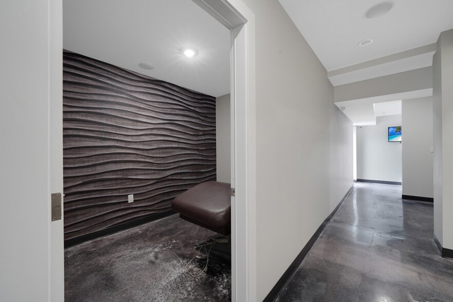 530 NW 54th St, Miami, FL à louer - Photo intérieure – Image 3 sur 26