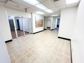 201-203 W Wall St, Midland, TX à louer Photo intérieure– Image 2 sur 15