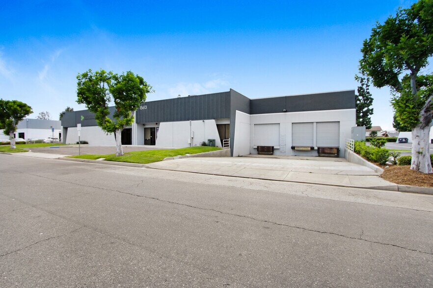15613-15619 Blackburn Ave, Norwalk, CA à louer - Photo de l’immeuble – Image 3 sur 6