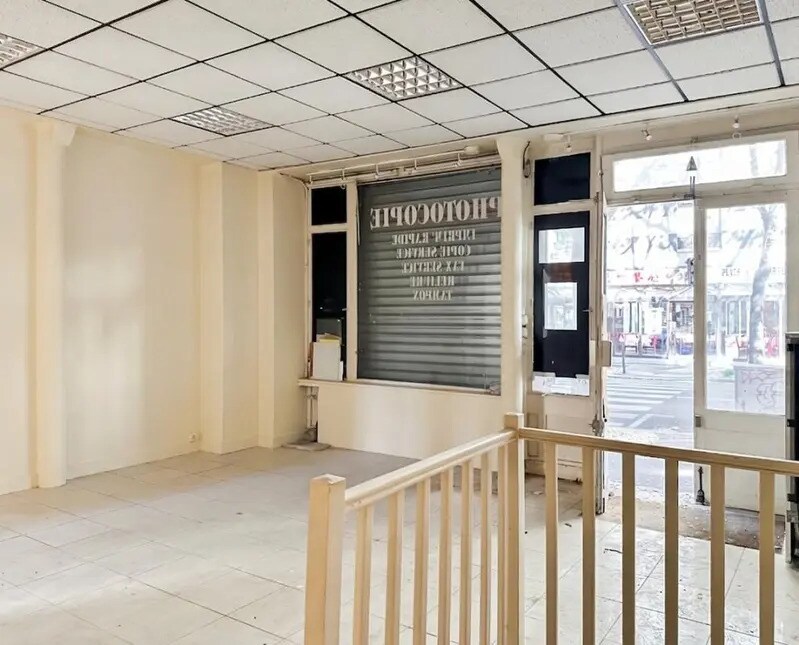 Local commercial dans Paris à vendre Photo de l’immeuble– Image 1 sur 6