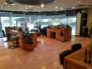 Plus de détails pour 9229 Queens Unit# Cu15 blvd, Rego Park, NY - Local commercial à vendre