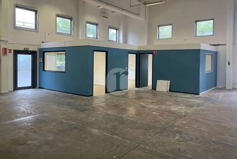 Bureau dans Lesquin à louer - Photo de l’immeuble – Image 1 sur 5