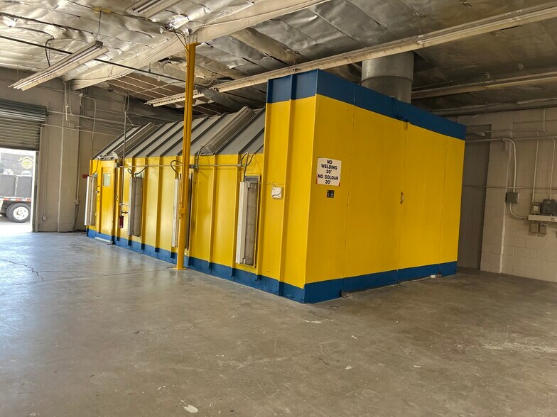 500 S Raymond Ave, Fullerton, CA à louer - Photo de l’immeuble – Image 3 sur 34