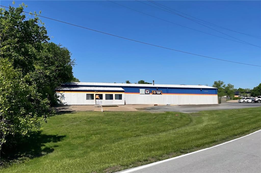 1502 SW Market St, Lees Summit, MO à vendre Photo de l’immeuble– Image 1 sur 4