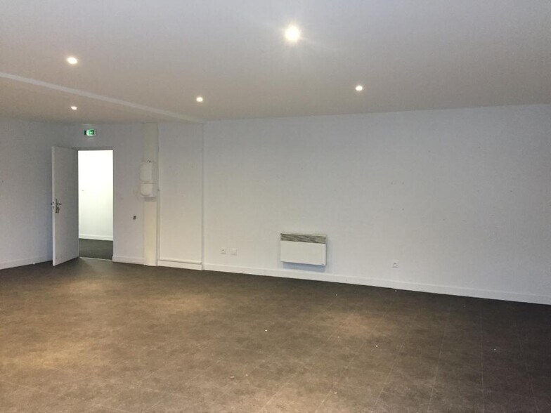 Bureau dans Poitiers à louer - Photo de l’immeuble – Image 3 sur 3