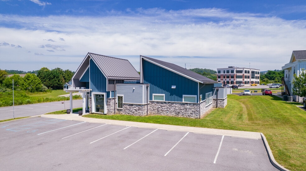 74 Erin Dr, Morgantown, WV à vendre - Photo de l’immeuble – Image 3 sur 41