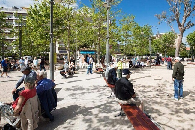 Plus de détails pour Local commercial à vendre