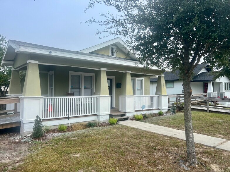 135 Avenue E SW, Winter Haven, FL à vendre - Photo de l’immeuble – Image 2 sur 11