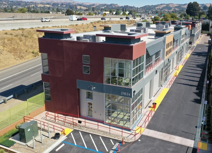 21636 Redwood Rd, Castro Valley, CA à louer - Photo principale – Image 1 sur 10