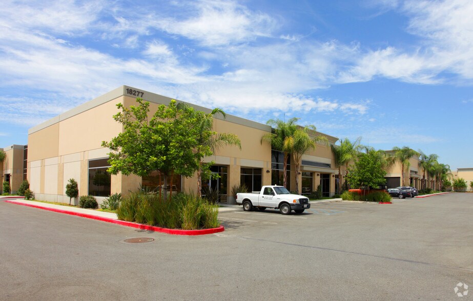 18283 Pasadena St, Lake Elsinore, CA à louer - Photo de l’immeuble – Image 3 sur 8
