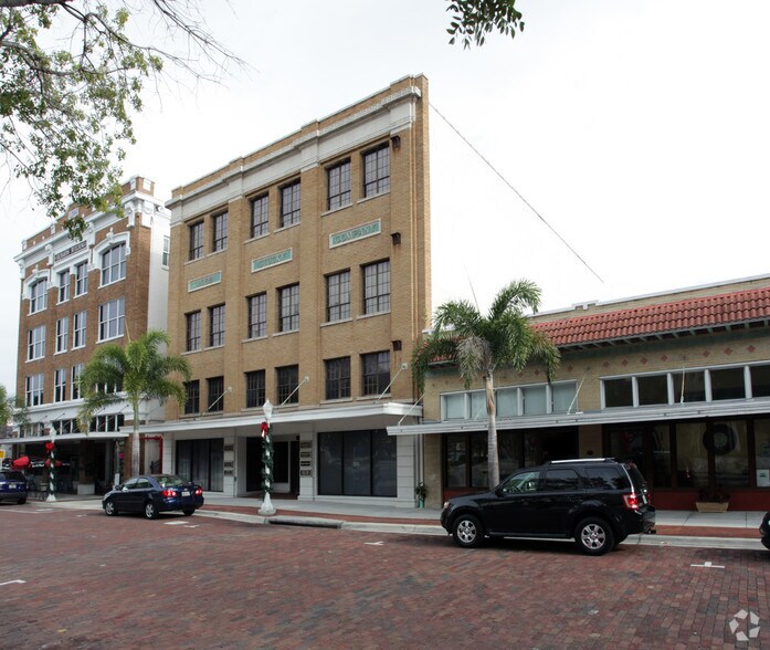 1625 Hendry St, Fort Myers, FL à louer - Photo de l’immeuble – Image 3 sur 3