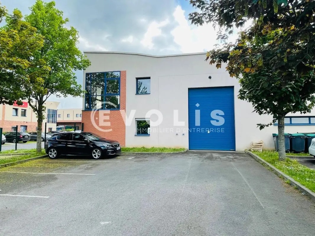 587 Avenue Blaise Pascal, Moissy-Cramayel à louer Photo de l’immeuble– Image 1 sur 6