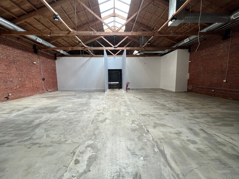 1228 S Flower St, Los Angeles, CA à louer - Photo de l’immeuble – Image 2 sur 21