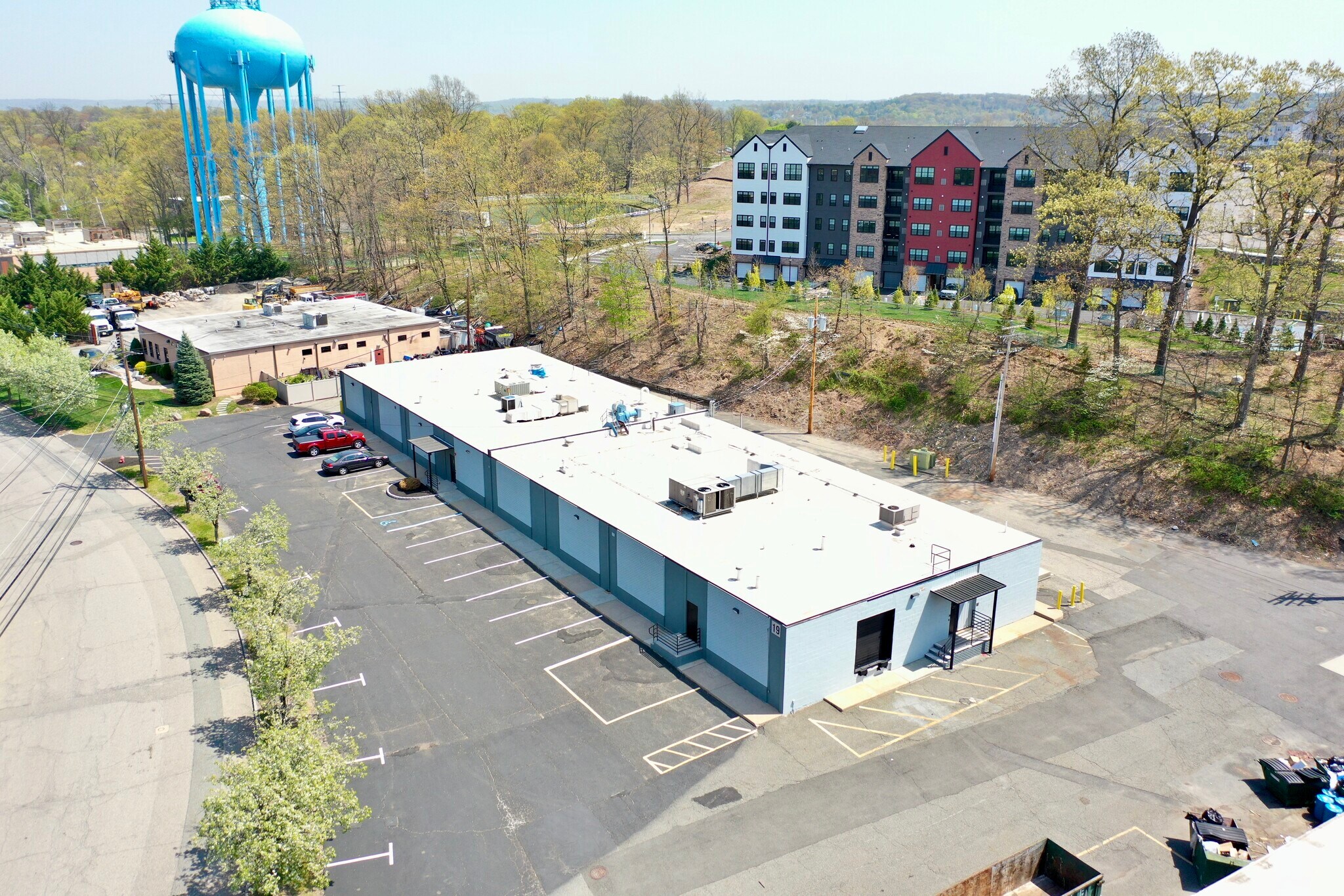 19 West St, East Hanover, NJ à louer Photo principale– Image 1 sur 6