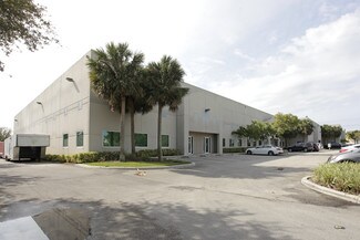 Plus de détails pour 3000 SW 15th St, Deerfield Beach, FL - Industriel/Logistique à louer