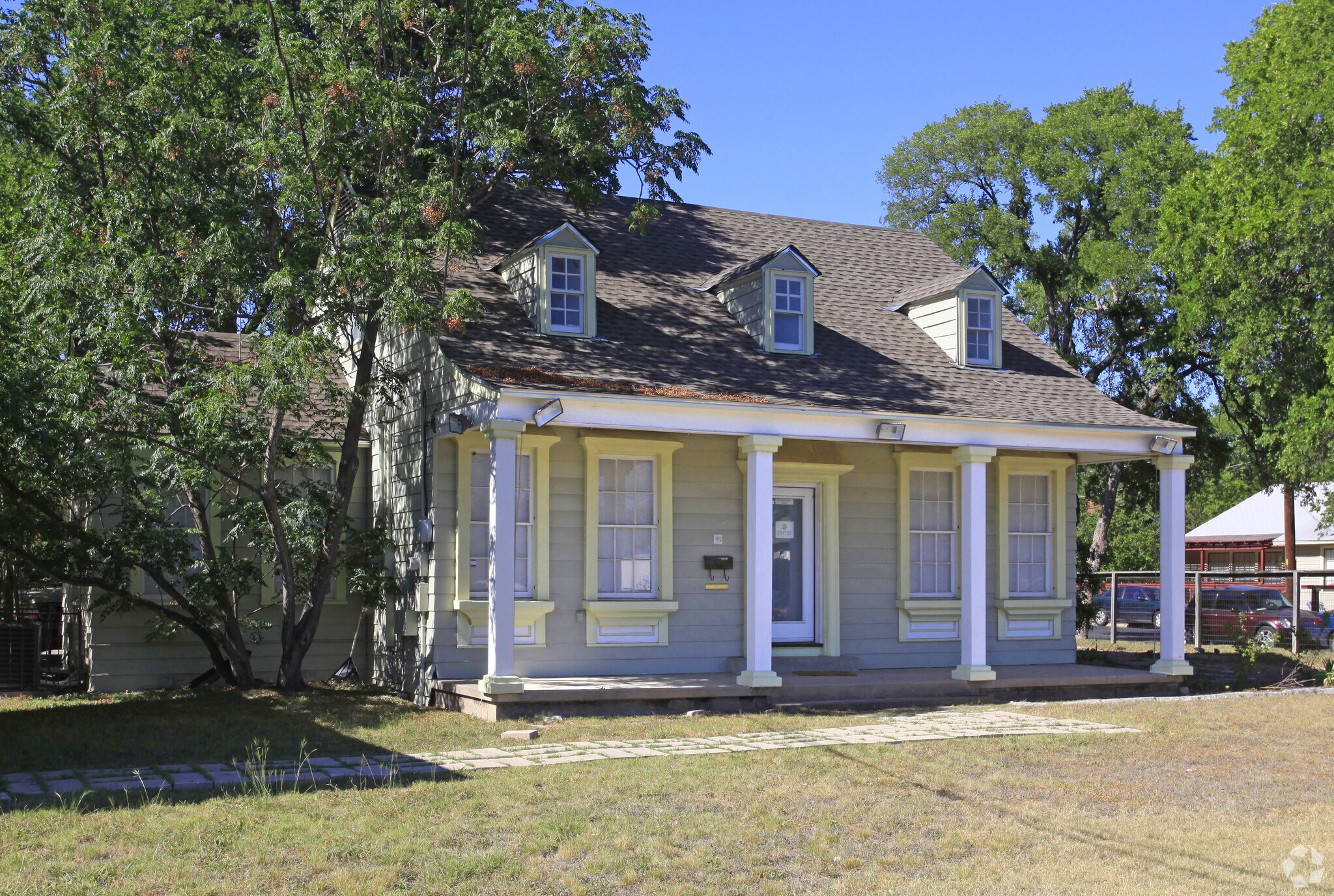 2610 Manor Rd, Austin, TX à louer Photo principale– Image 1 sur 14