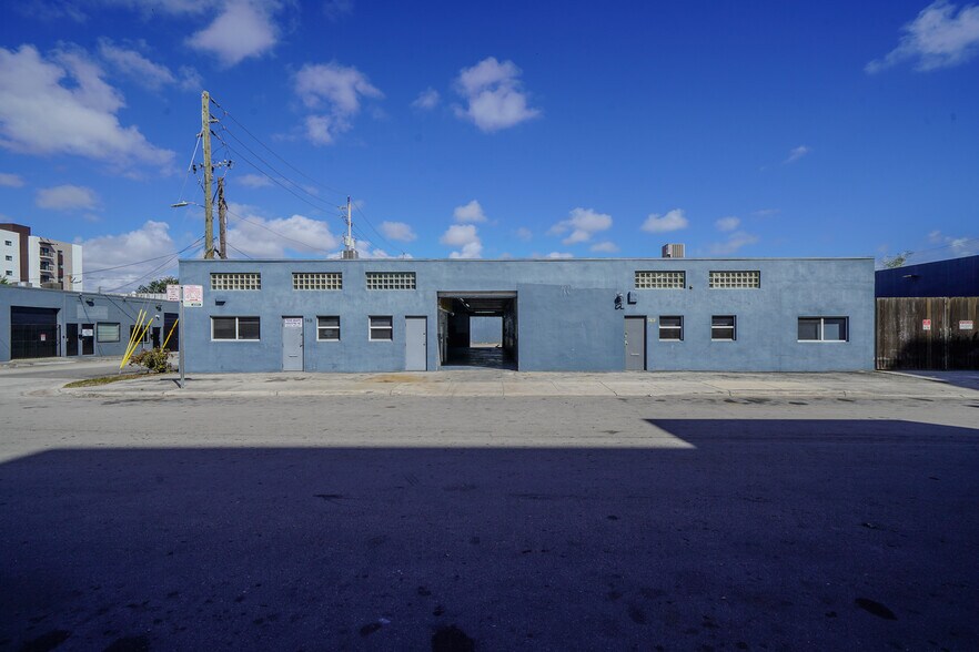 2301 NW 7th Pl, Miami, FL à vendre - Photo de l’immeuble – Image 2 sur 29