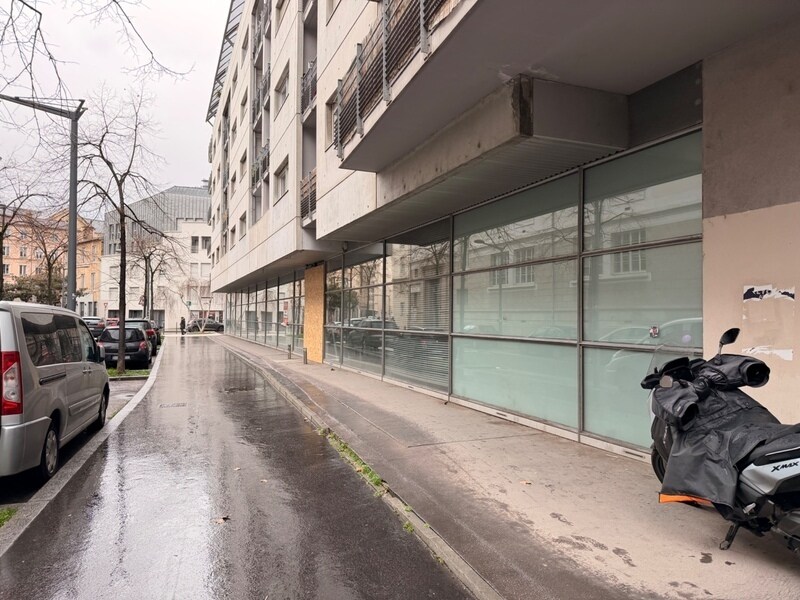 Local commercial dans Lyon à louer Photo de l’immeuble– Image 1 sur 26