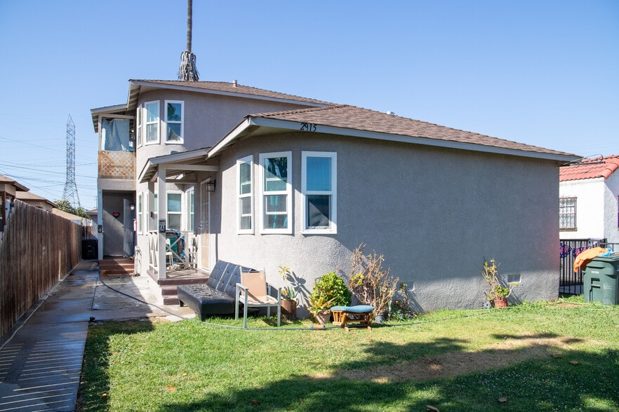2913 Illinois Ave, South Gate, CA à vendre - Photo de l’immeuble – Image 2 sur 9