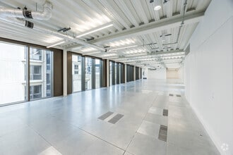 60-70 Shorts Gdns, Londres à louer Photo intérieure– Image 2 sur 3