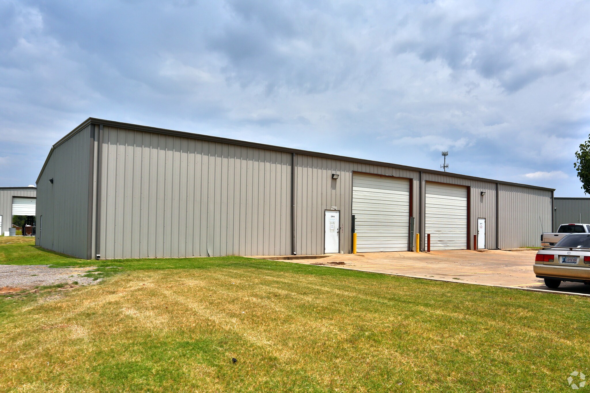 239 NW 95th St, Oklahoma City, OK à louer Photo principale– Image 1 sur 3