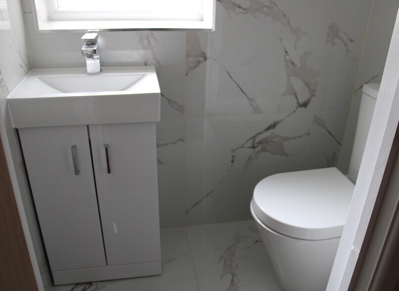 101 High Rd, Londres à vendre - Photo de l’immeuble – Image 2 sur 8