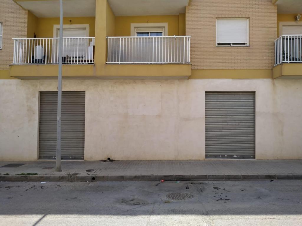 Local commercial dans El Ejido, Almería à vendre Photo de l’immeuble– Image 1 sur 12