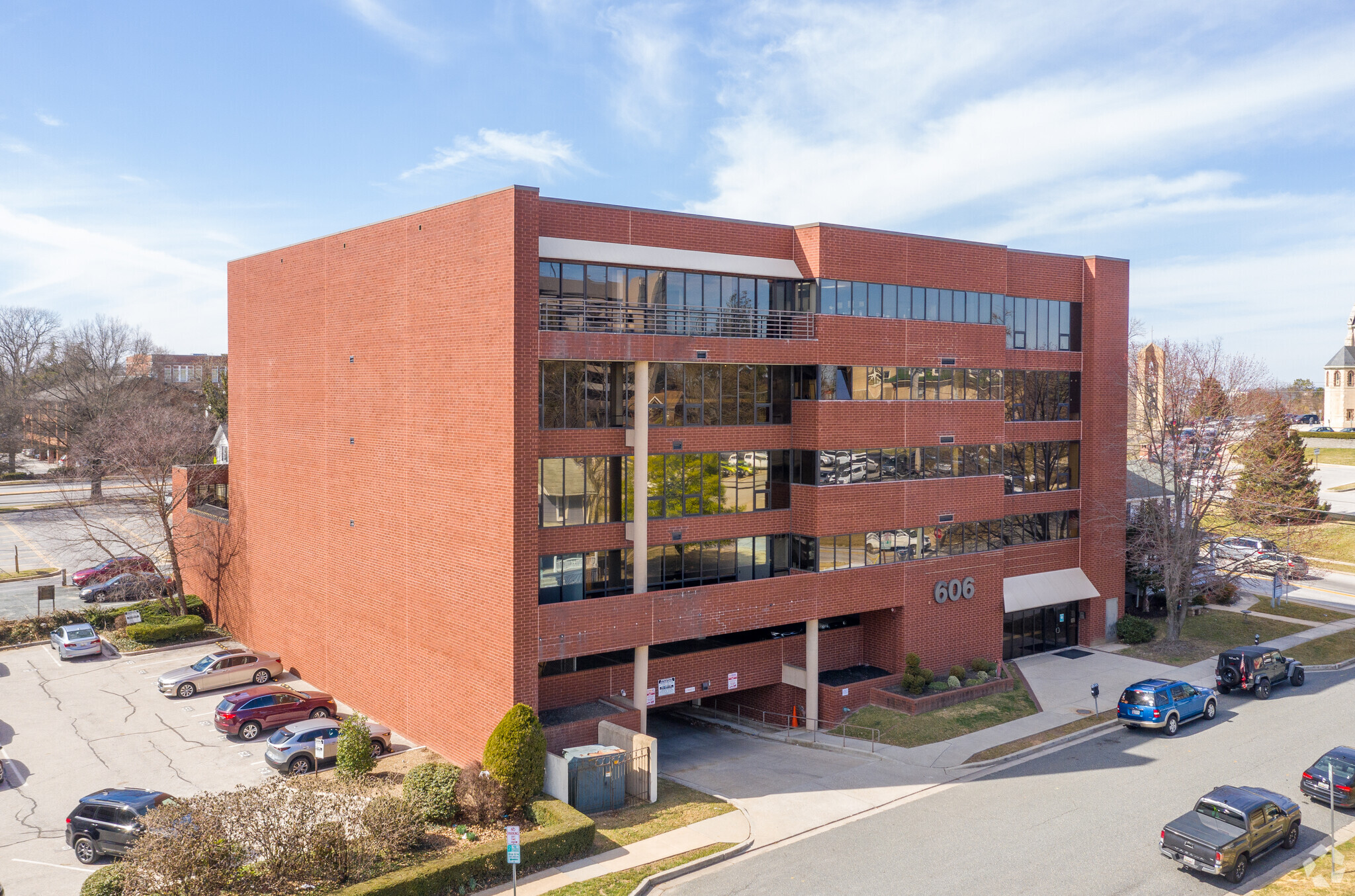 606 Baltimore Ave, Towson, MD à vendre Photo principale– Image 1 sur 28