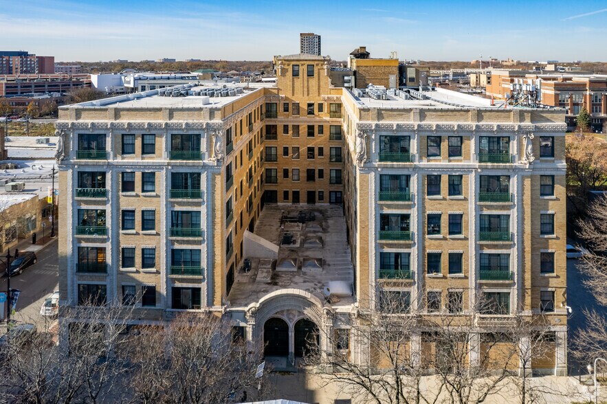 7600 N Bosworth Ave, Chicago, IL à louer - Photo de l’immeuble – Image 3 sur 5