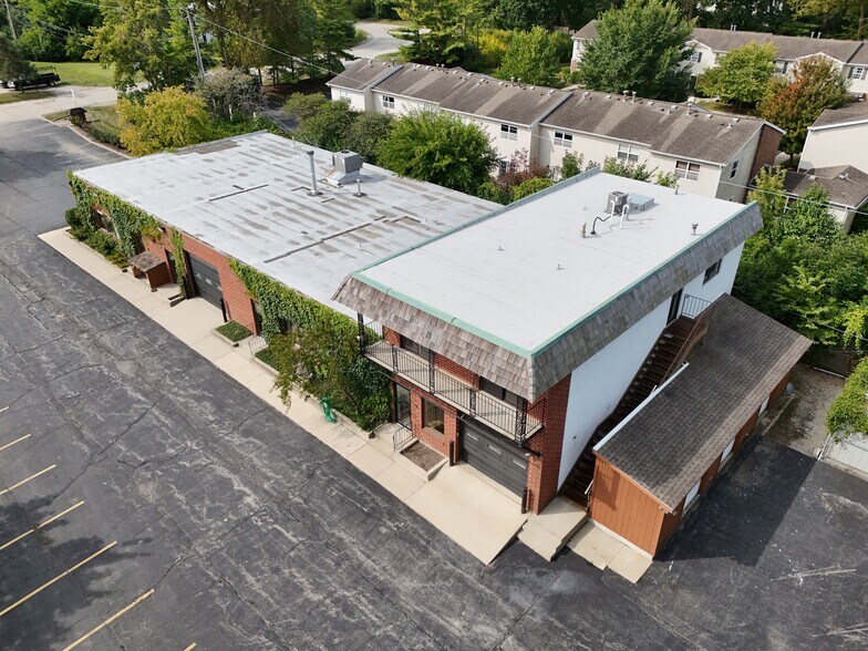 100 N Skokie Hwy, Lake Bluff, IL à louer - Photo de l’immeuble – Image 3 sur 6