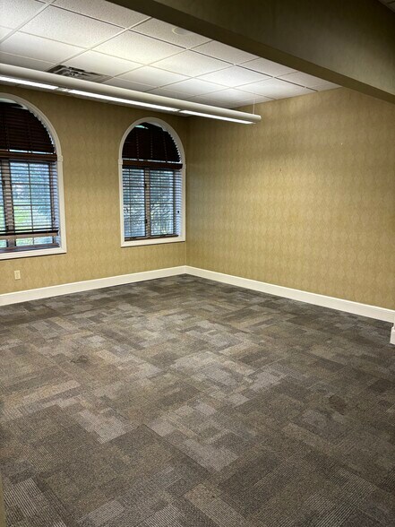 6480 Main St, Buffalo, NY à vendre - Photo de l’immeuble – Image 3 sur 6