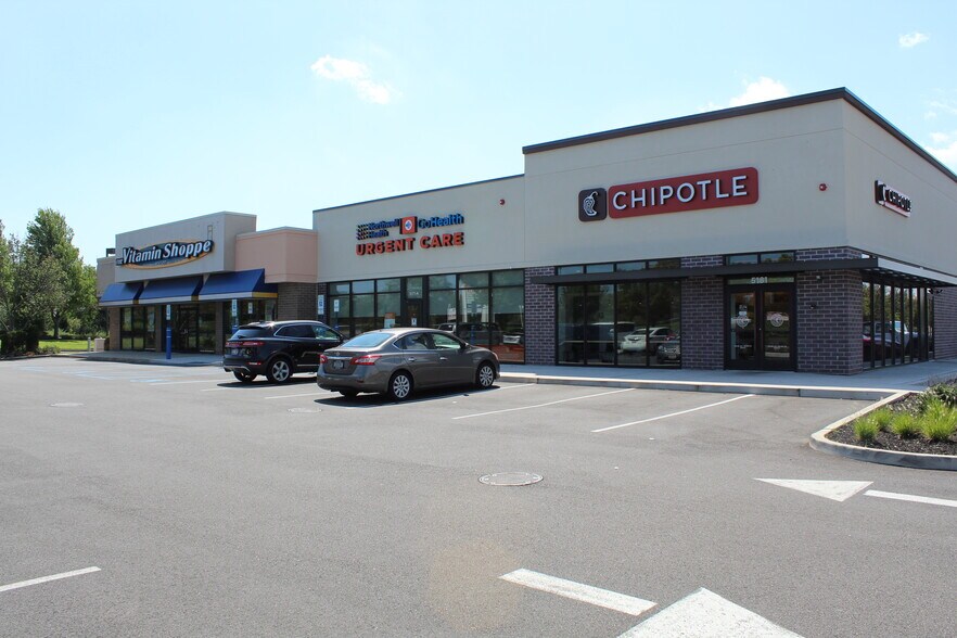 5147-5151 Sunrise Hwy, Bohemia, NY à louer - Photo de l’immeuble – Image 3 sur 12